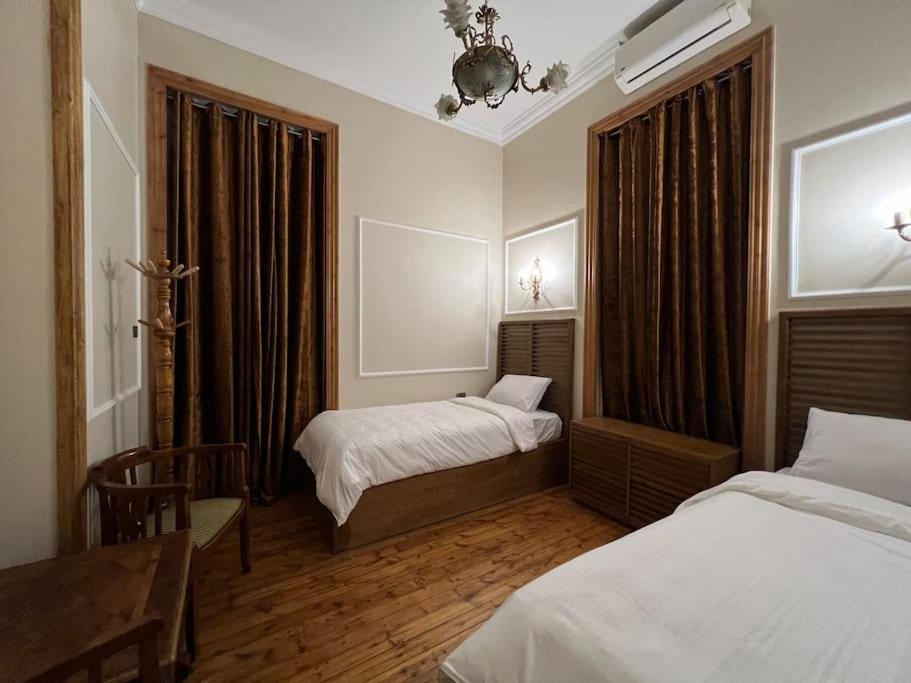 Authentic 3Br Apartment In Downtown, Кайро Екстериор снимка